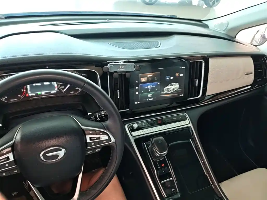 GAC Motor Trumpchi M8 2022 — фото 10