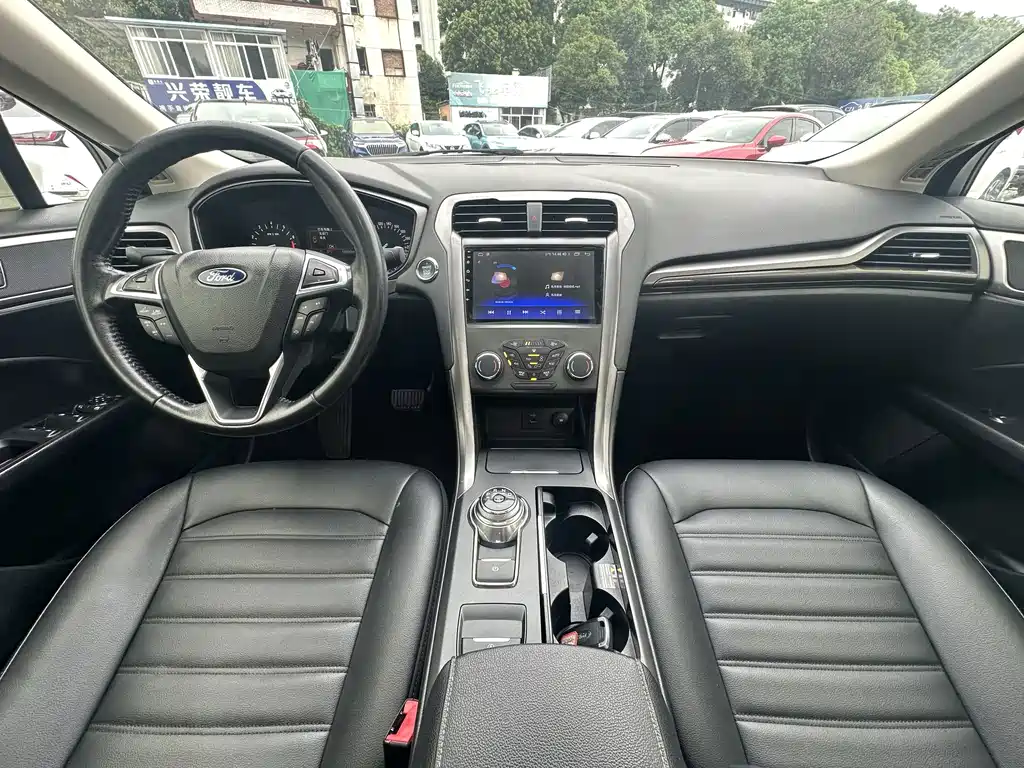 Ford Mondeo 2019 — фото 12
