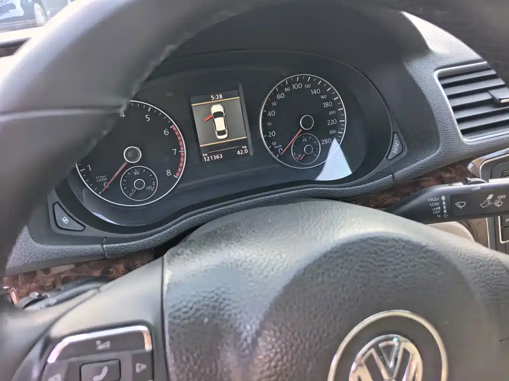 Volkswagen Passat 2013 — фото 19
