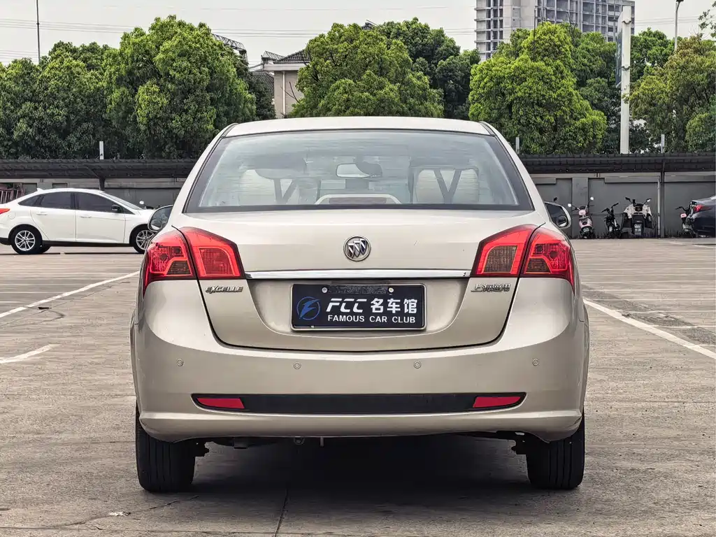 Buick Excelle 2014 — фото 4