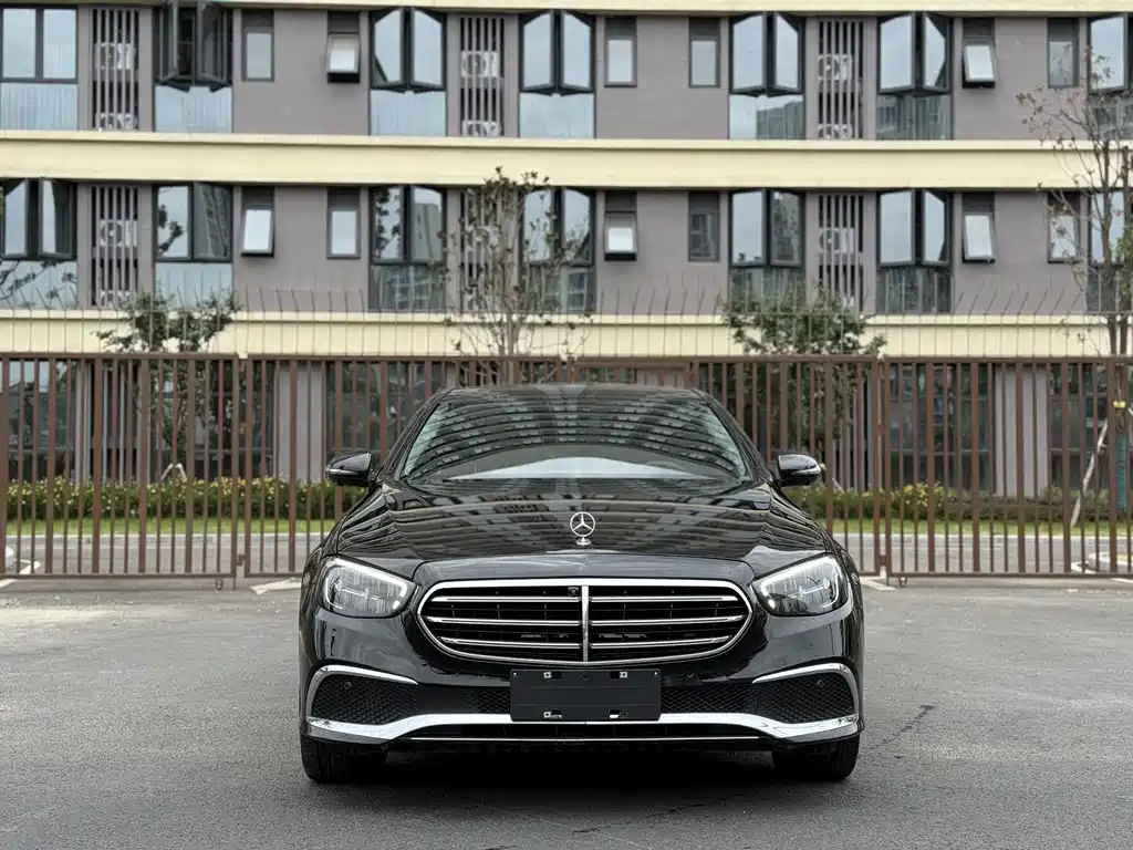 Mercedes-Benz E-Class 2022 — фото 2