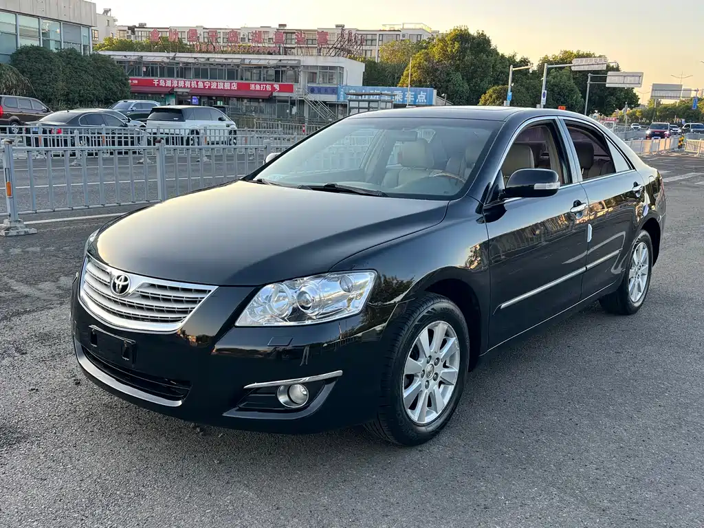 Toyota Camry 2008 — фото 1