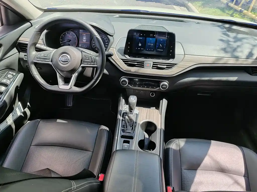 Nissan Teana 2021