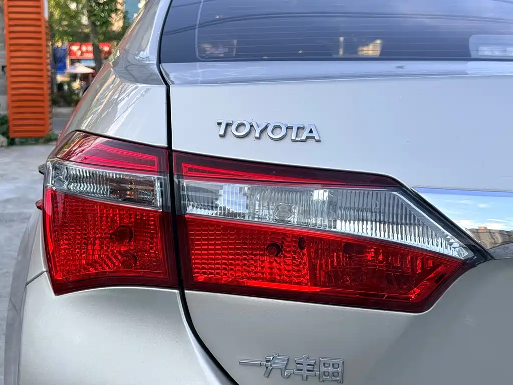 Toyota Corolla 2018 — фото 14