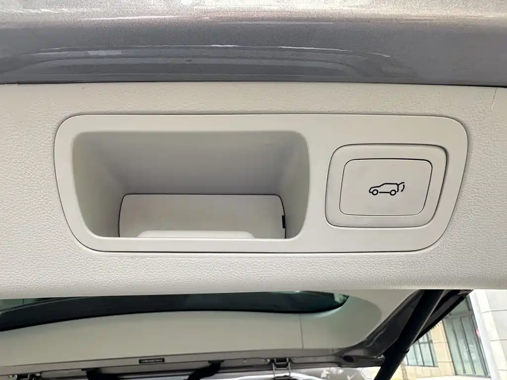 Roewe iMAX8 New Energy 2024 — фото 15