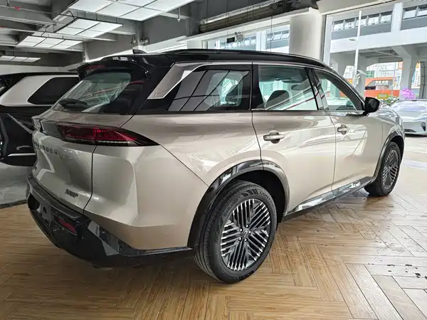Nissan Explore The Land 2026