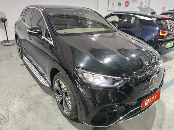 Mercedes-Benz EQE SUV 2024