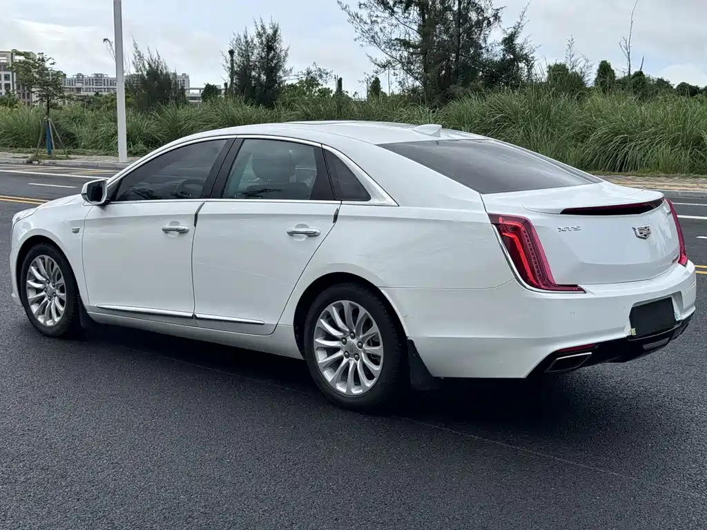 Cadillac XTS 2018 — фото 6