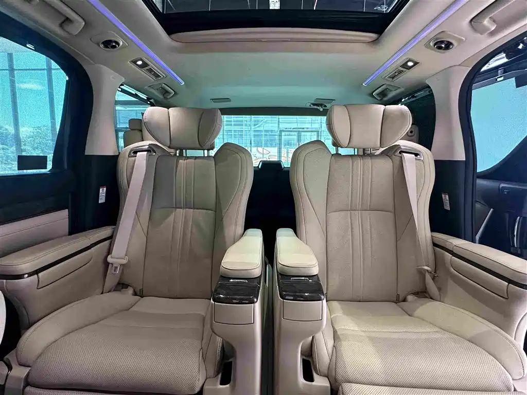 Toyota Vellfire 2022 — фото 37