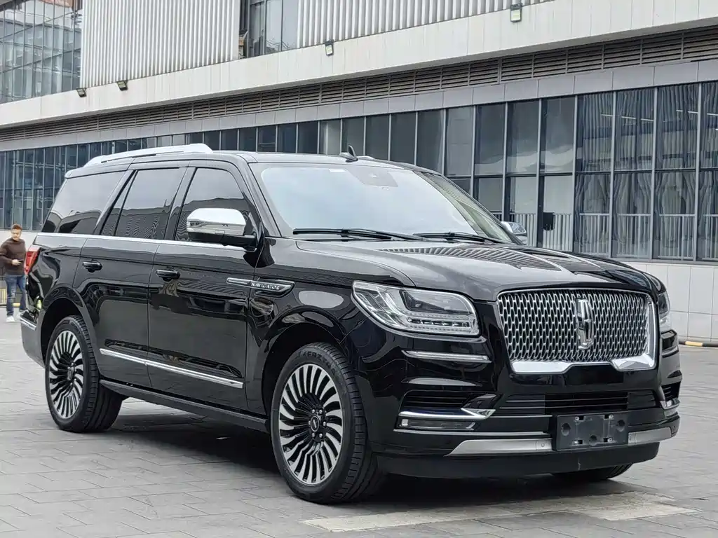 Lincoln Navigator 2021 — фото 4