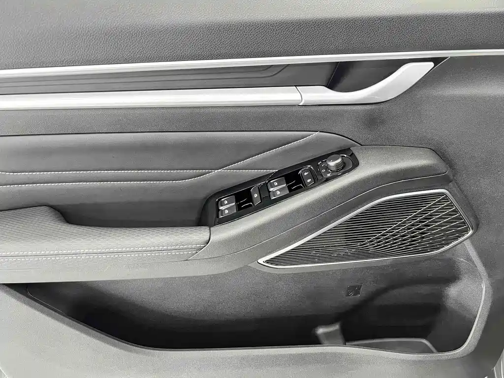 Geely Emgrand 2023 — фото 8