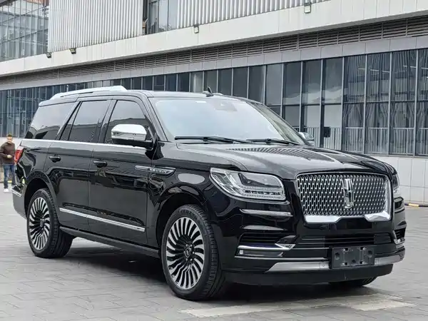 Lincoln Navigator 2021