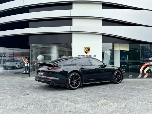 Porsche Panamera 2019