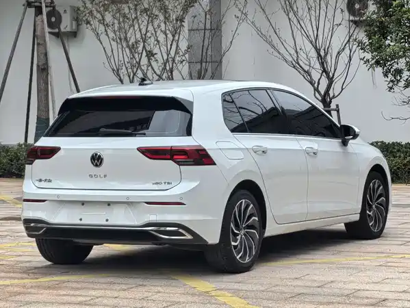 Volkswagen Golf 2023