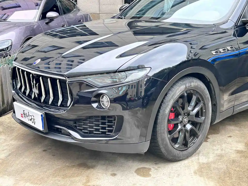 Maserati Levante 2020 — фото 13