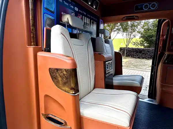 Mercedes-Benz V-Class 2024