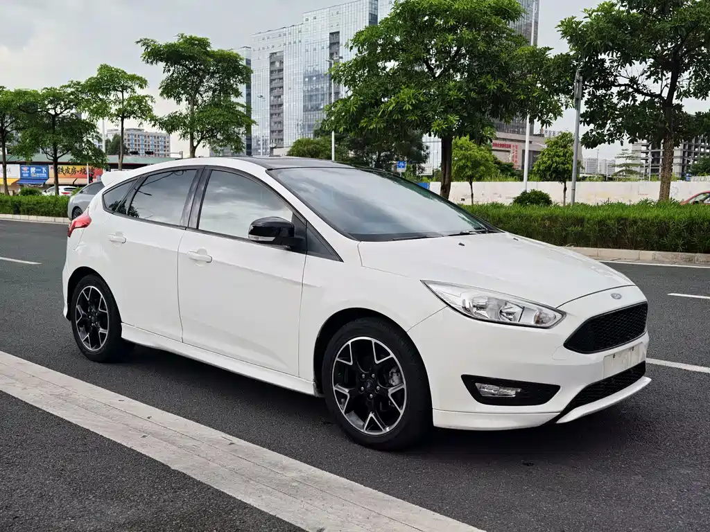 Ford Focus 2017 — фото 3