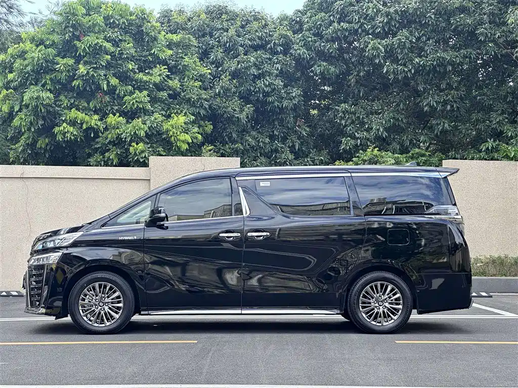 Toyota Vellfire 2022 — фото 52