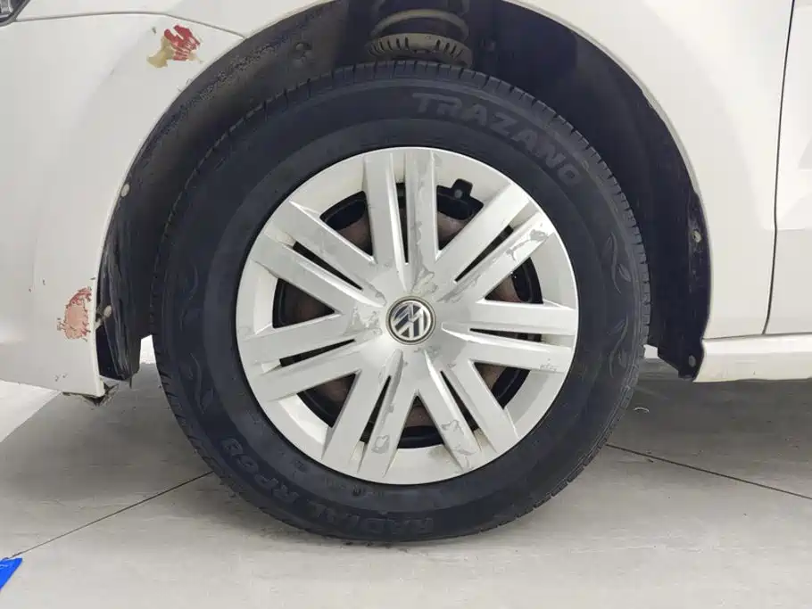 Volkswagen Polo 2015