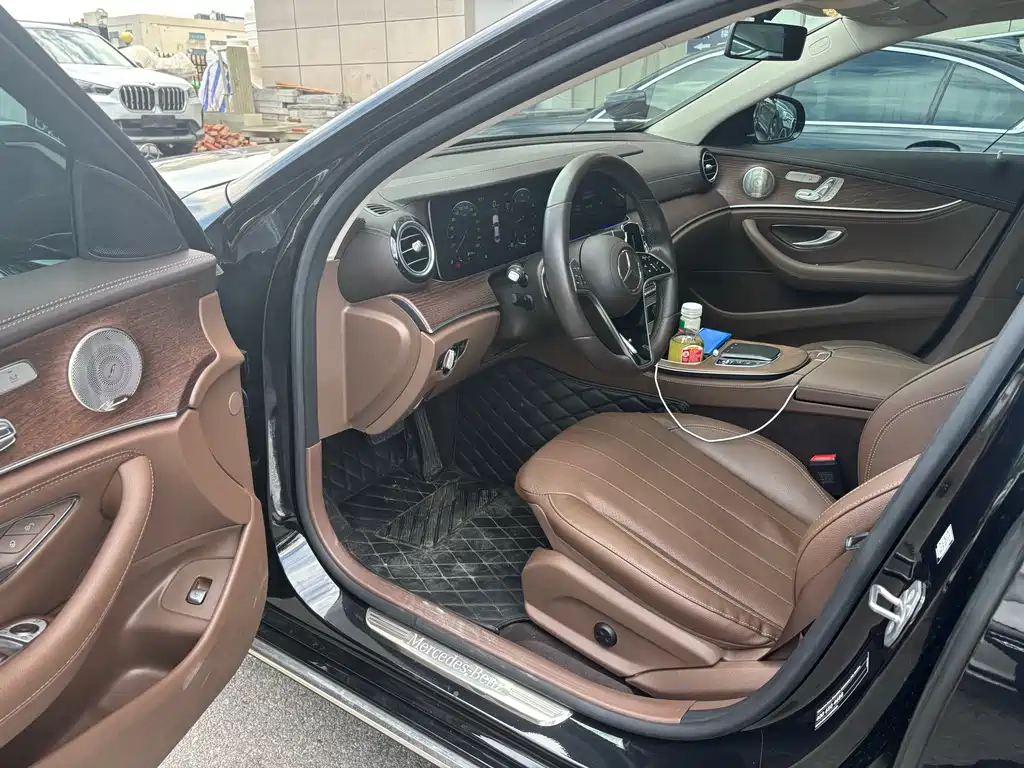 Mercedes-Benz E-Class 2023