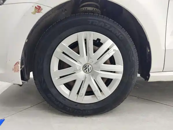 Volkswagen Polo 2015