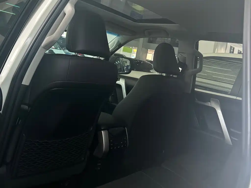 Toyota Prado 2019 — фото 11