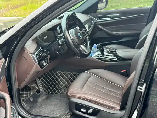 BMW 5 Series 2022