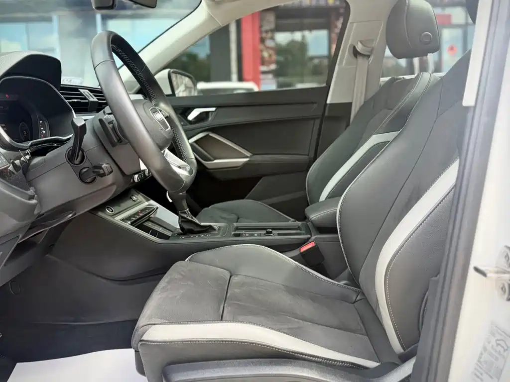 Audi Q3 2023 — фото 10