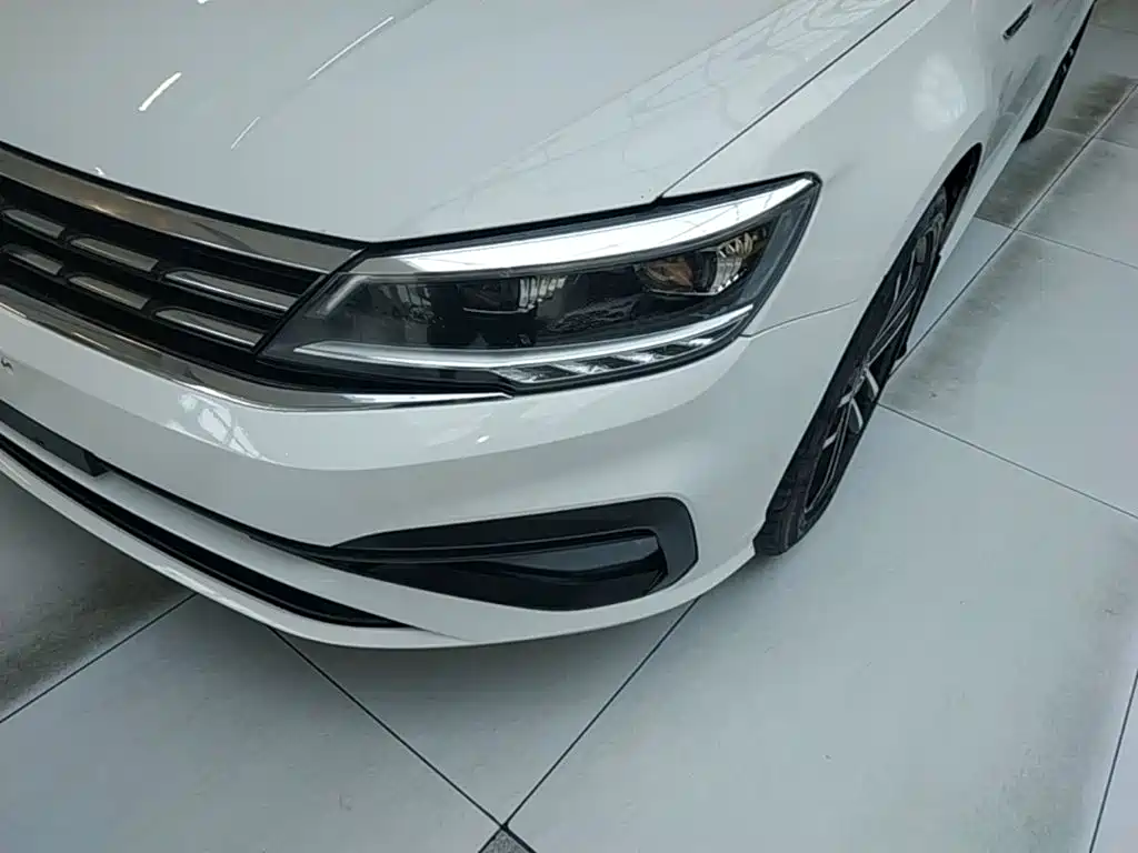 Volkswagen Lamando 2019 — фото 24