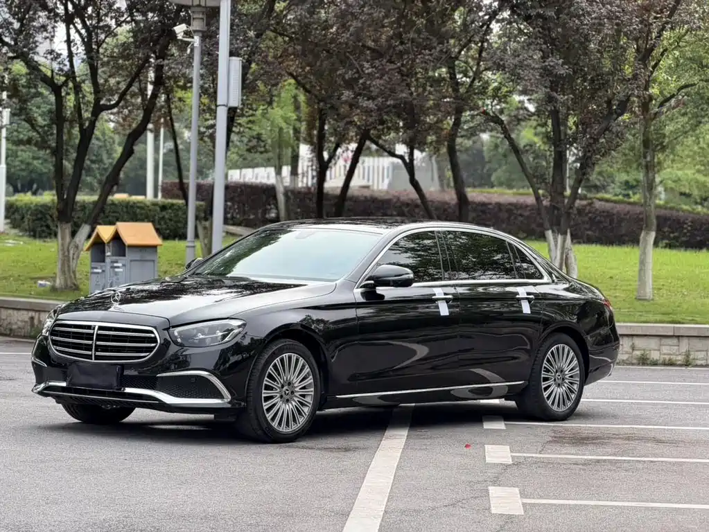Mercedes-Benz E-Class 2022