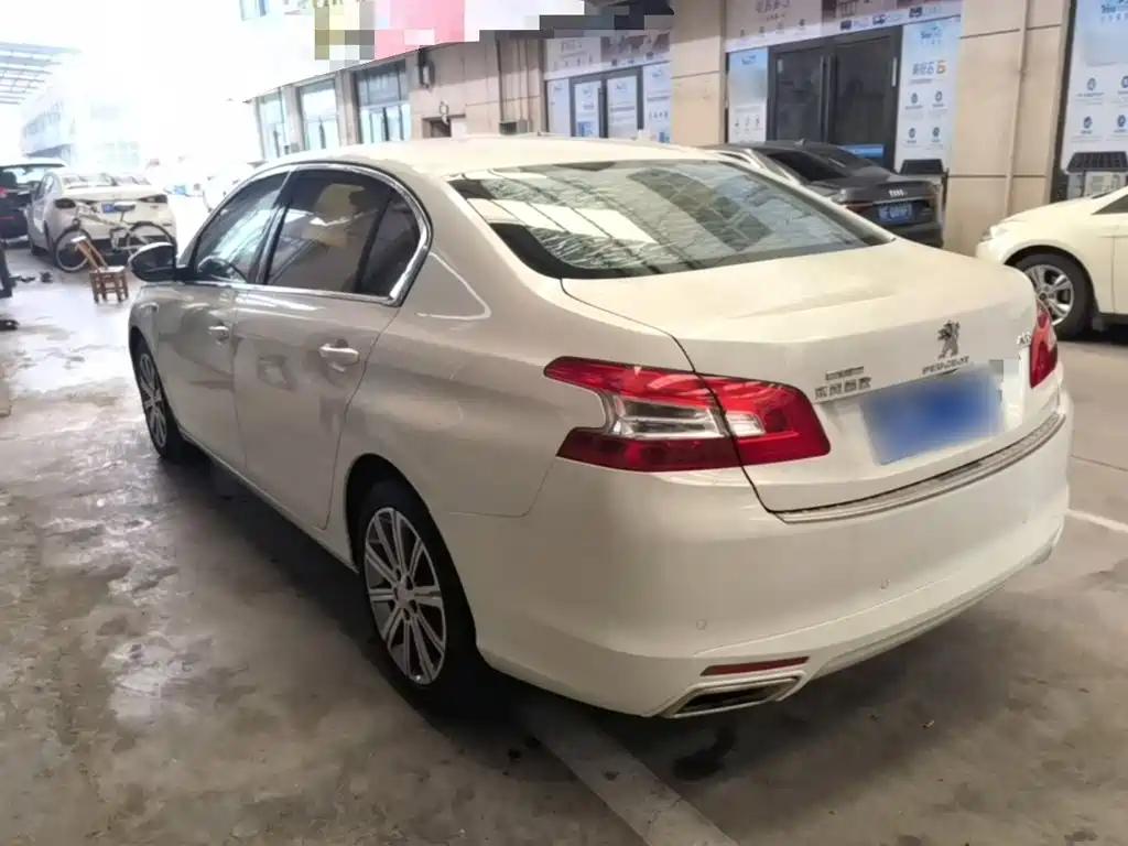 Peugeot 408 2017 — фото 5