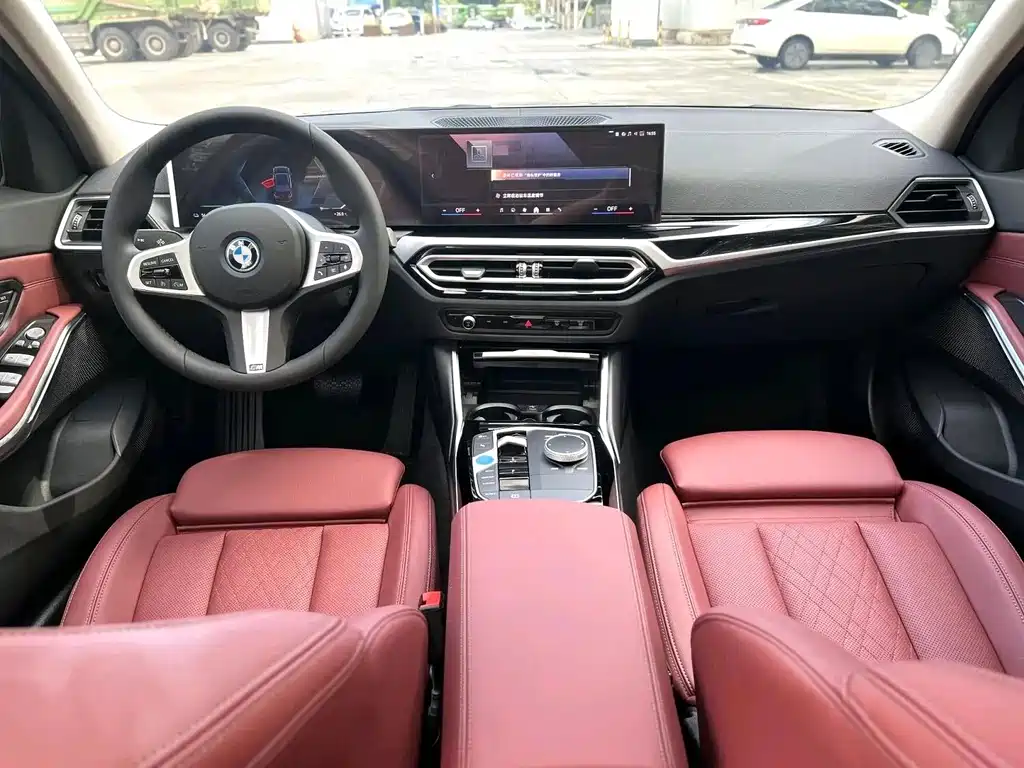 BMW i3 2024 — фото 6