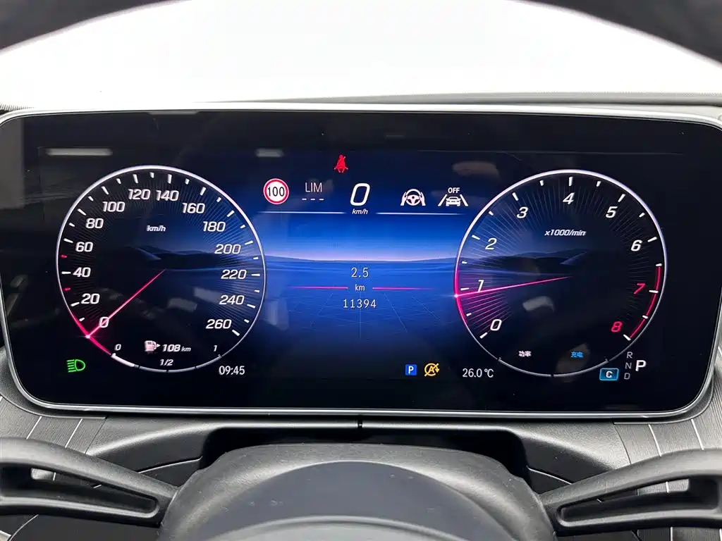 Mercedes-Benz C-Class 2024 — фото 11
