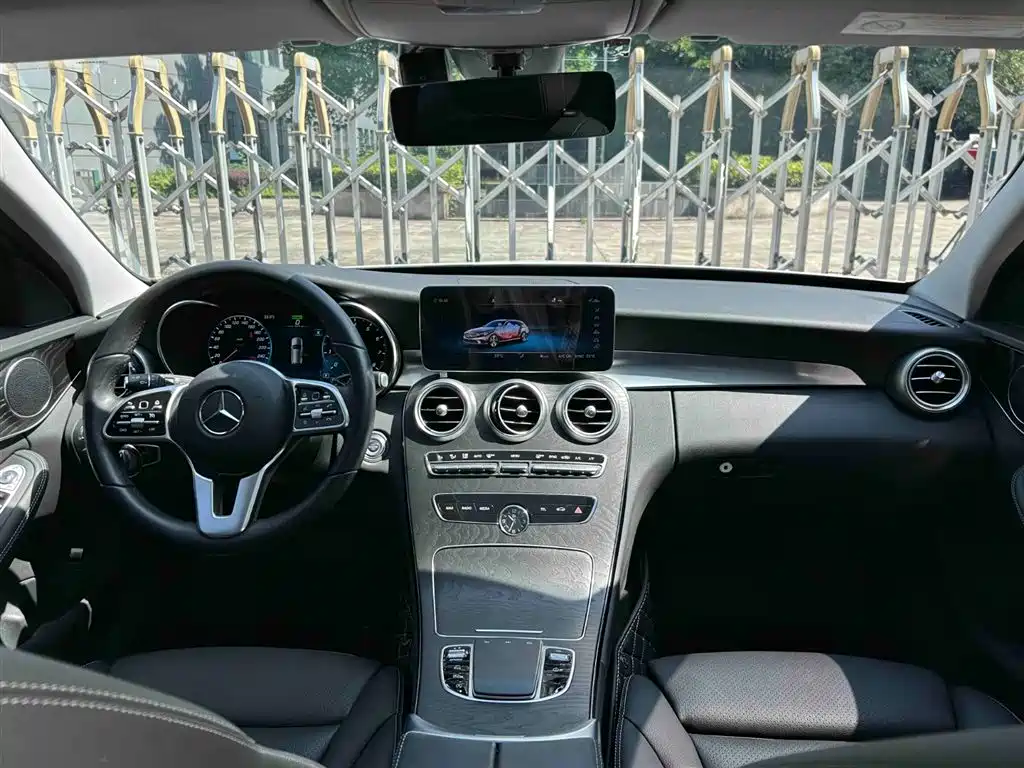 Mercedes-Benz C-Class 2022 — фото 8