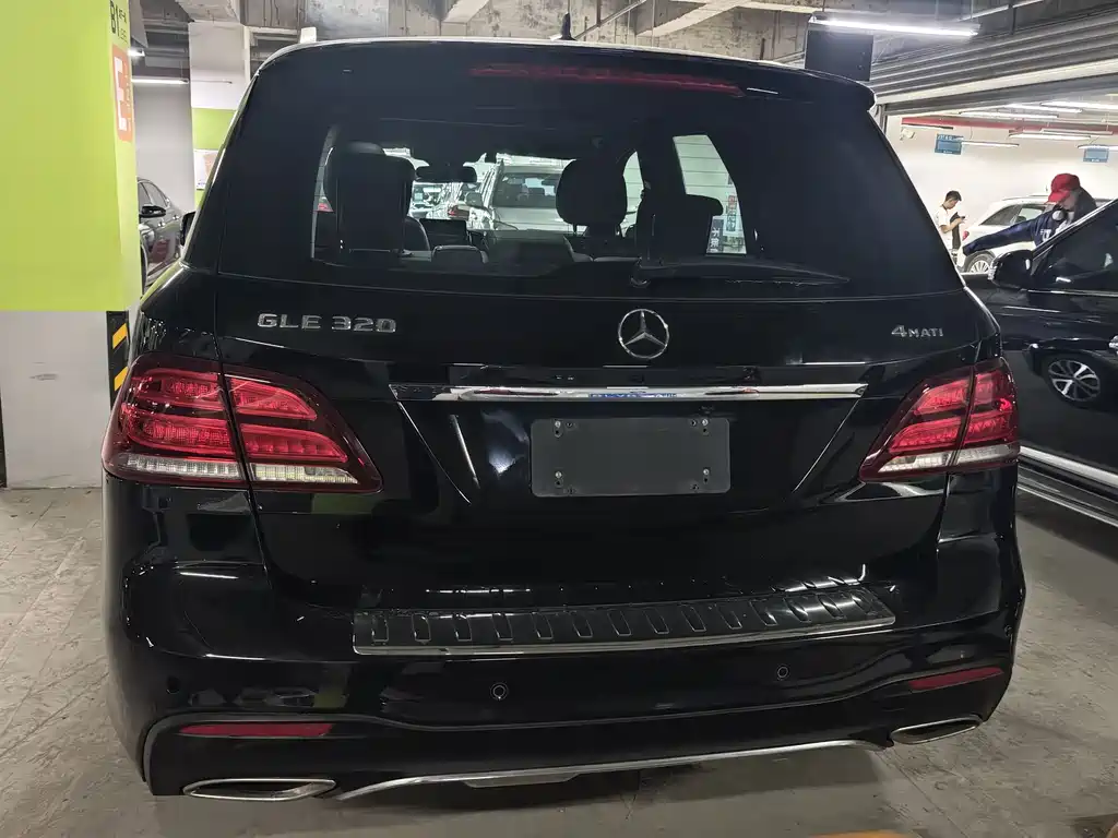Mercedes-Benz GLE 2017 — фото 6
