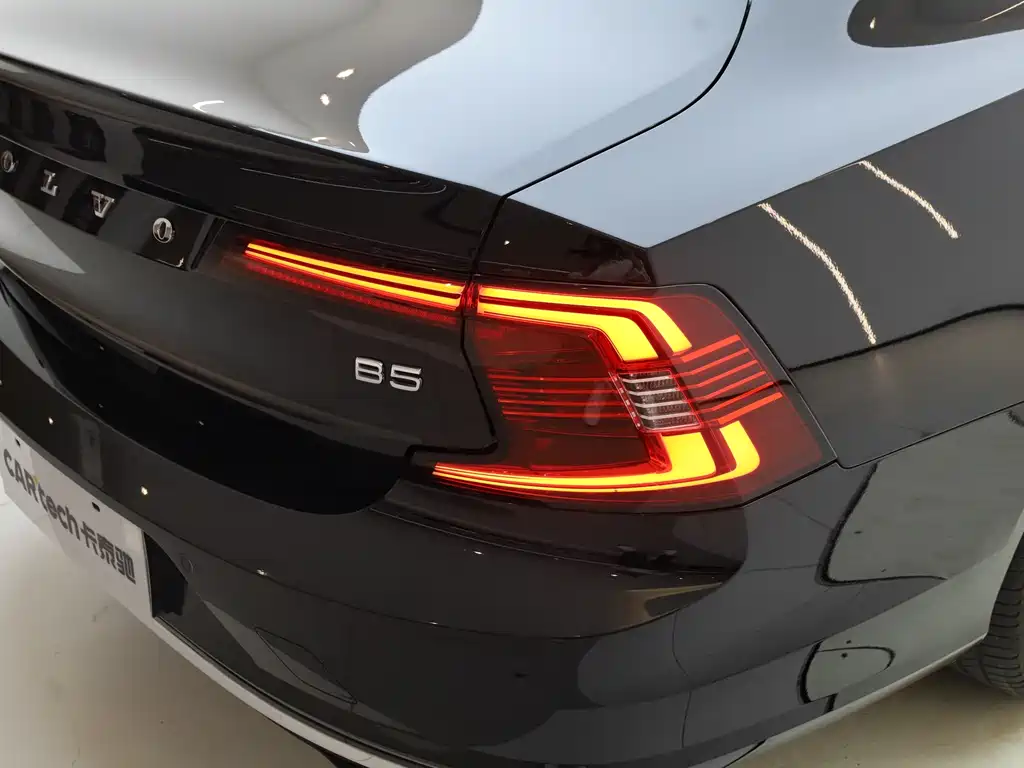 Volvo S90 2025 — фото 23