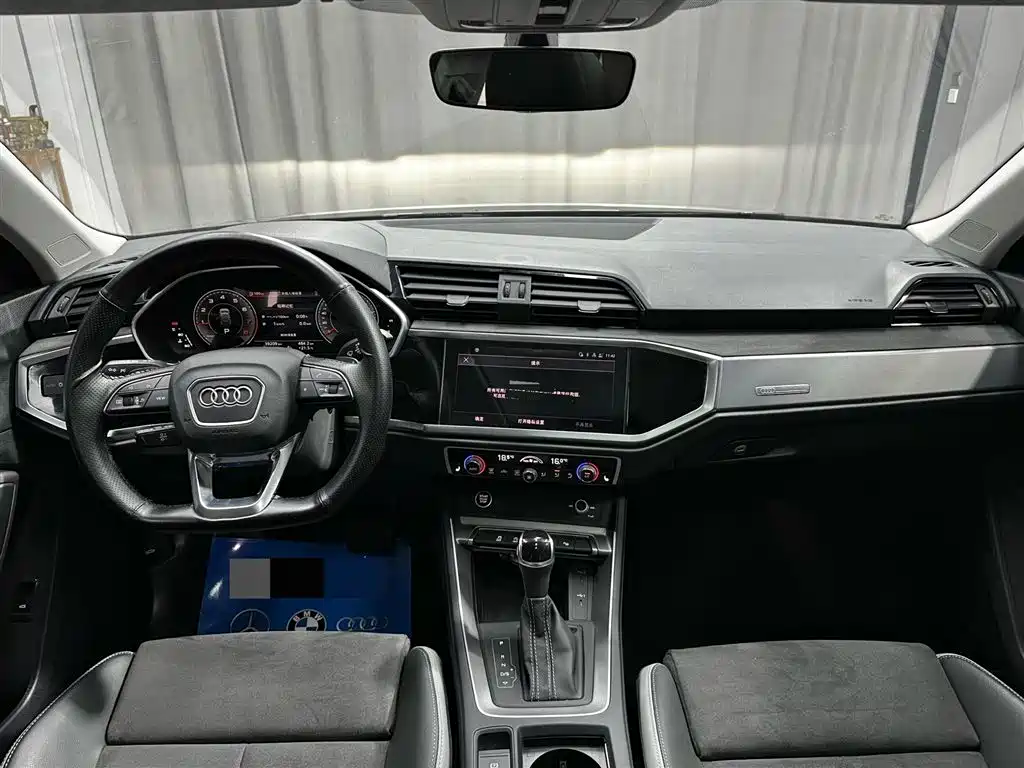 Audi Q3 2022 — фото 11