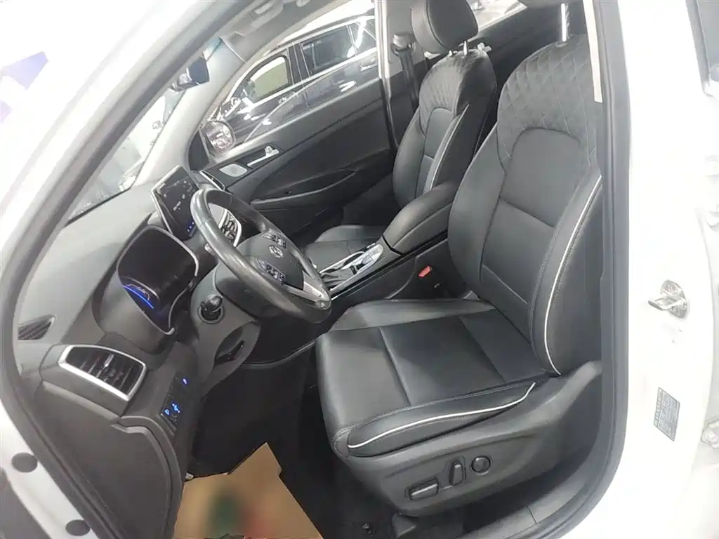 Hyundai Tucson 2020 — фото 14
