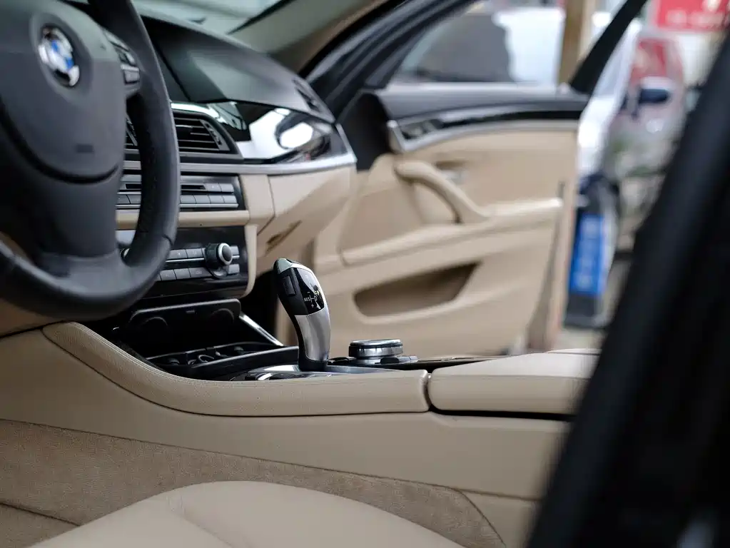 BMW 5 Series 2013 — фото 24