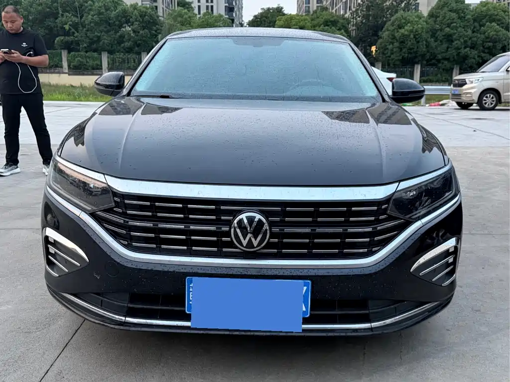 Volkswagen Passat 2024 — фото 2