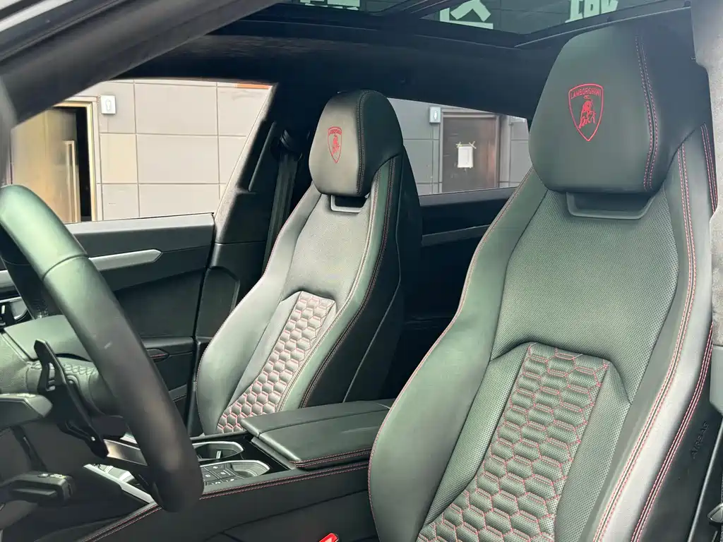 Lamborghini Urus 2023 — фото 12