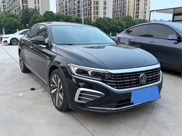Volkswagen Passat 2024
