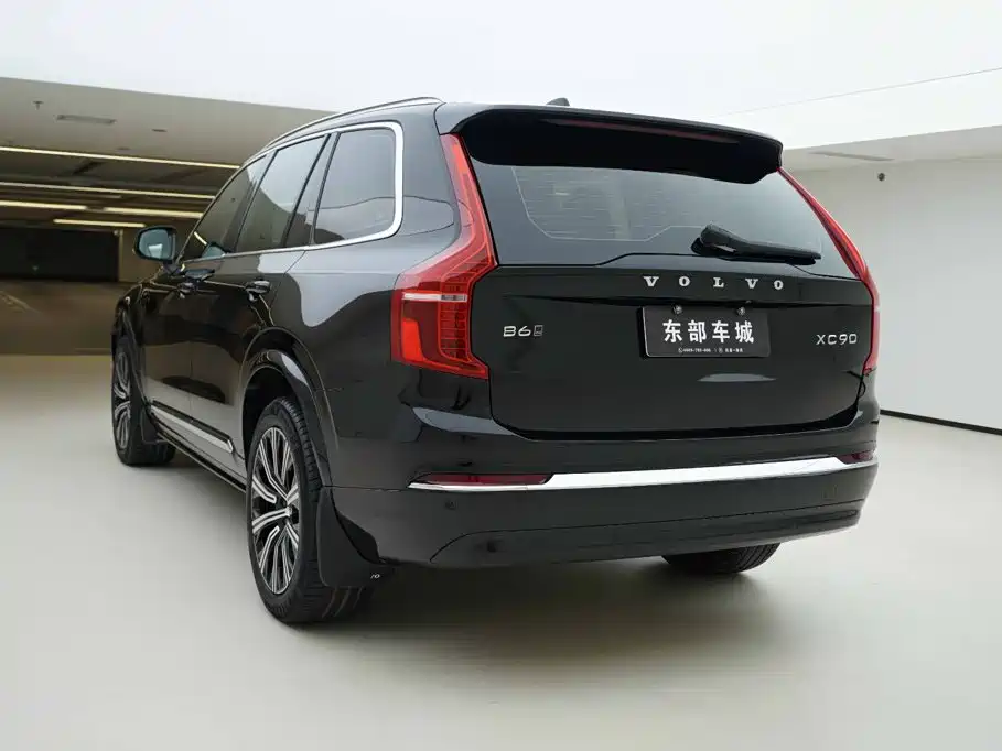 Volvo XC90 2023 — фото 4