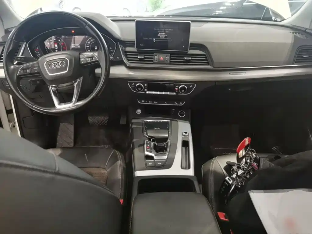 Audi Q5L 2019 — фото 14