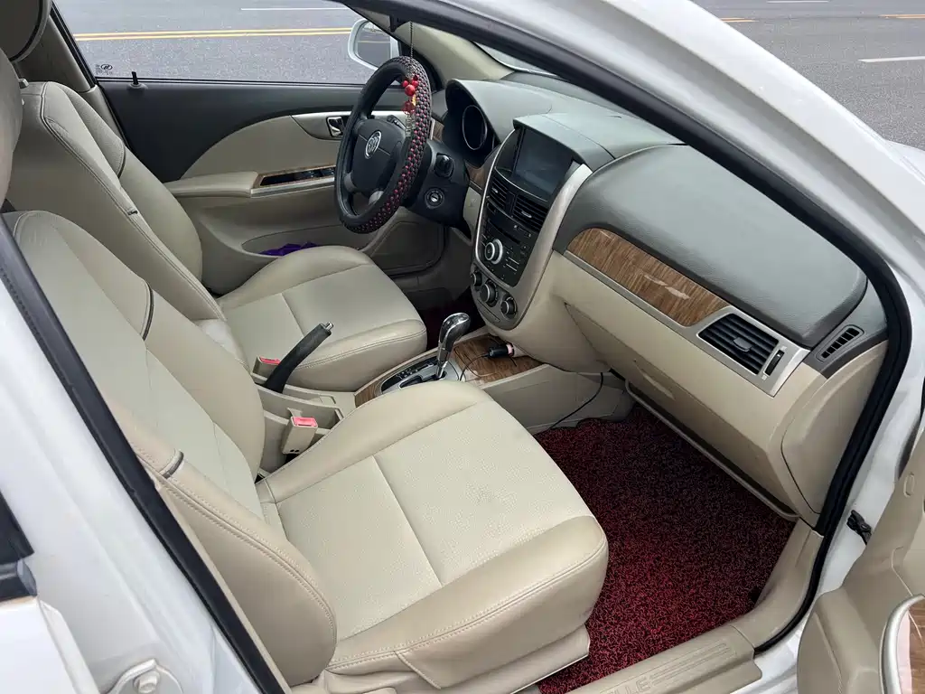 Buick Excelle 2015 — фото 13