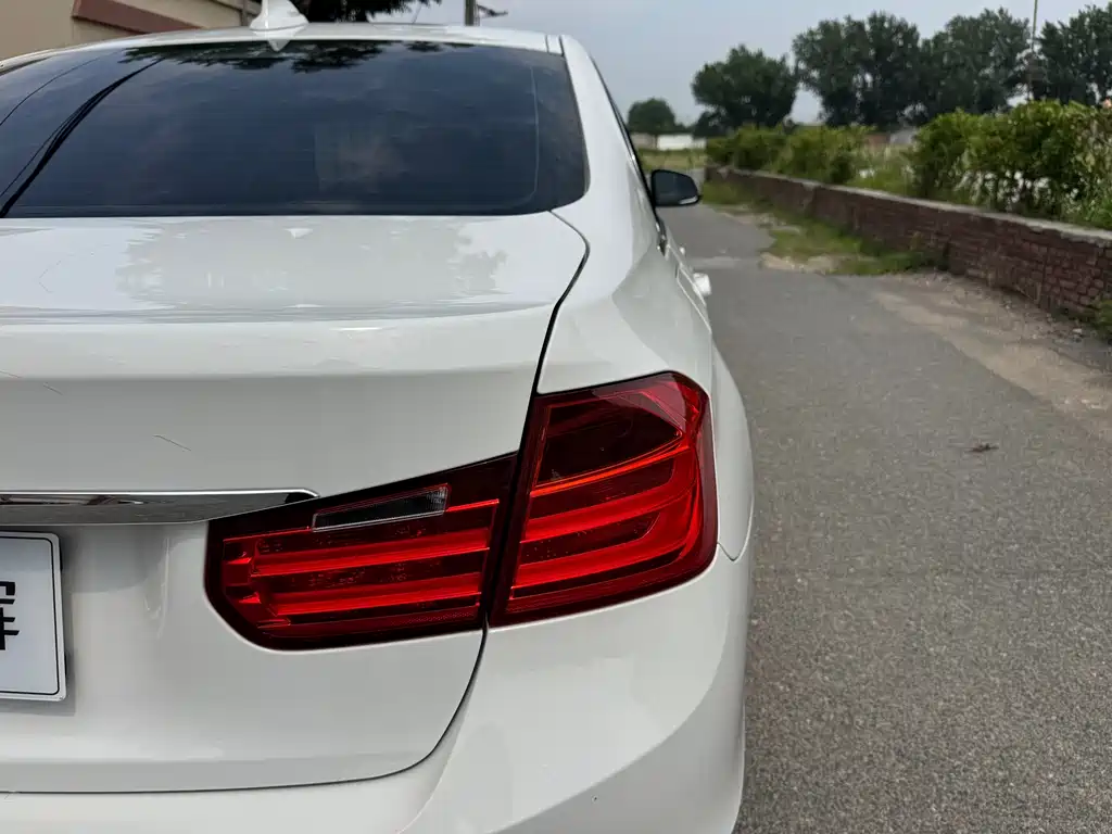BMW 3 Series 2015 — фото 28