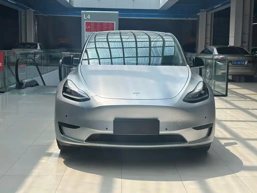 Tesla Model Y 2022 — фото 3