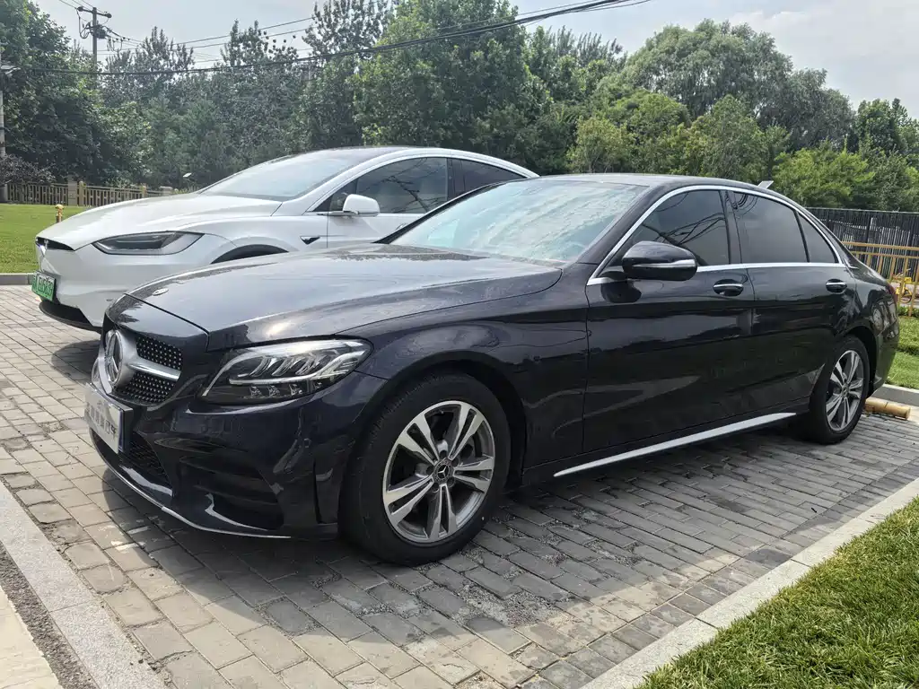 Mercedes-Benz C-Class 2020
