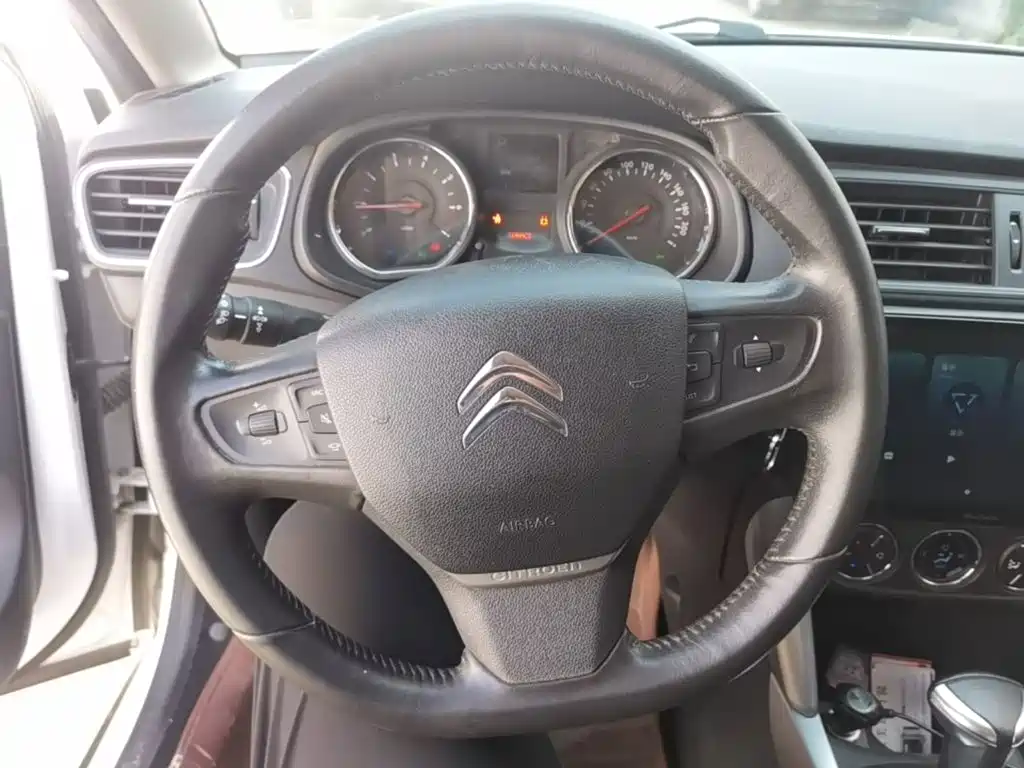 Citroen C3-XR 2015 — фото 11