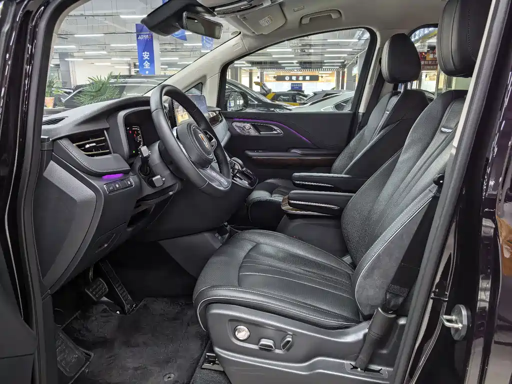 Hongqi HQ9 PHEV 2024